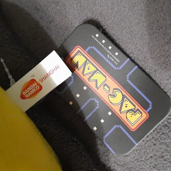 Pacman Plush - Picture 3 of 4